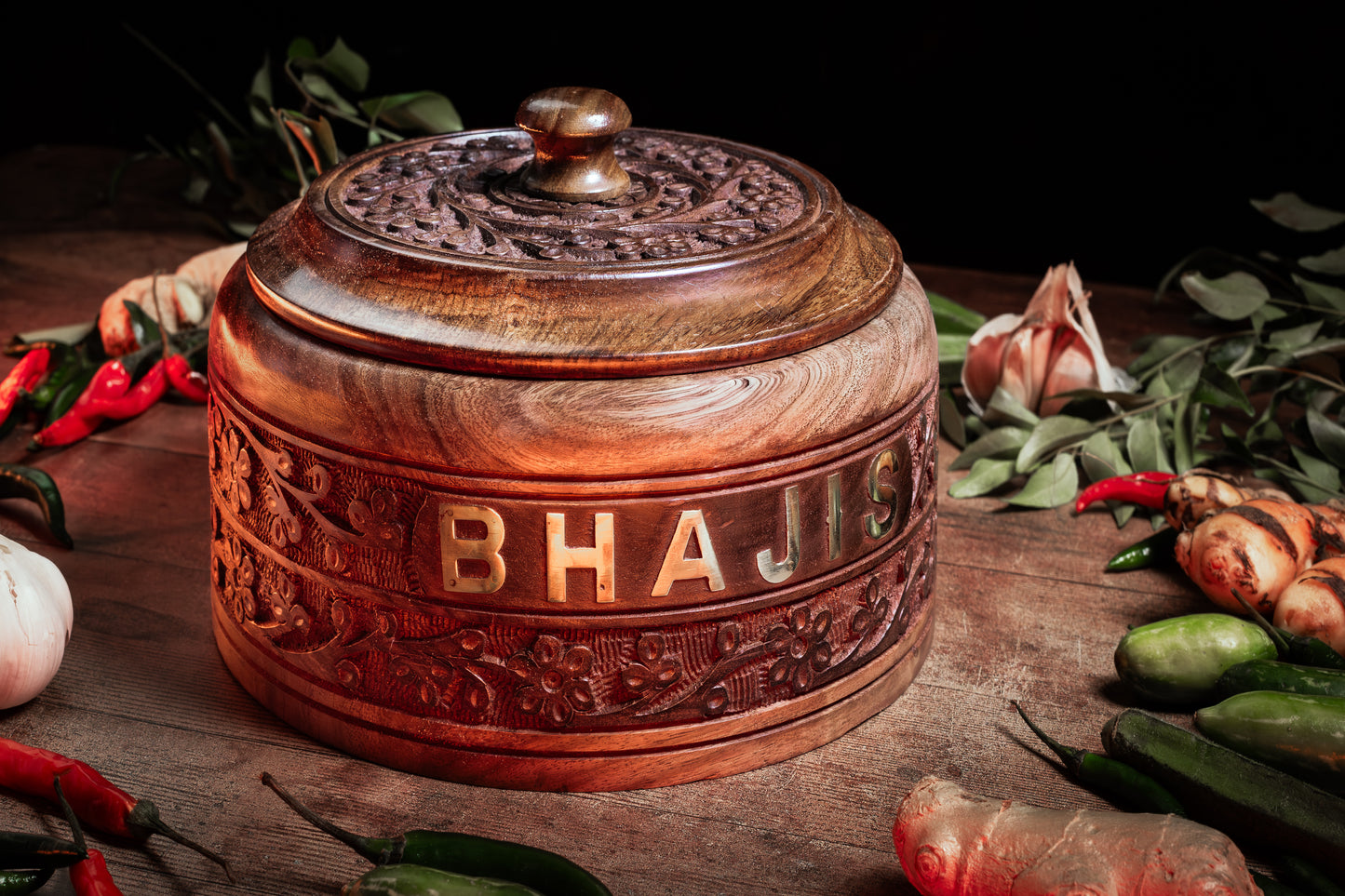 GIFT SET; 'The BIG one', Bowls and Stands, Base Sauce, Spices, Sizzler and Serving boxes.